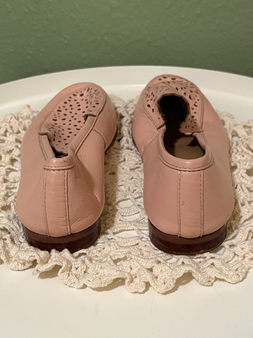 Banana Republic Blush Pink Perforated Leather Slip-On Loafers - Picture 4 of 7